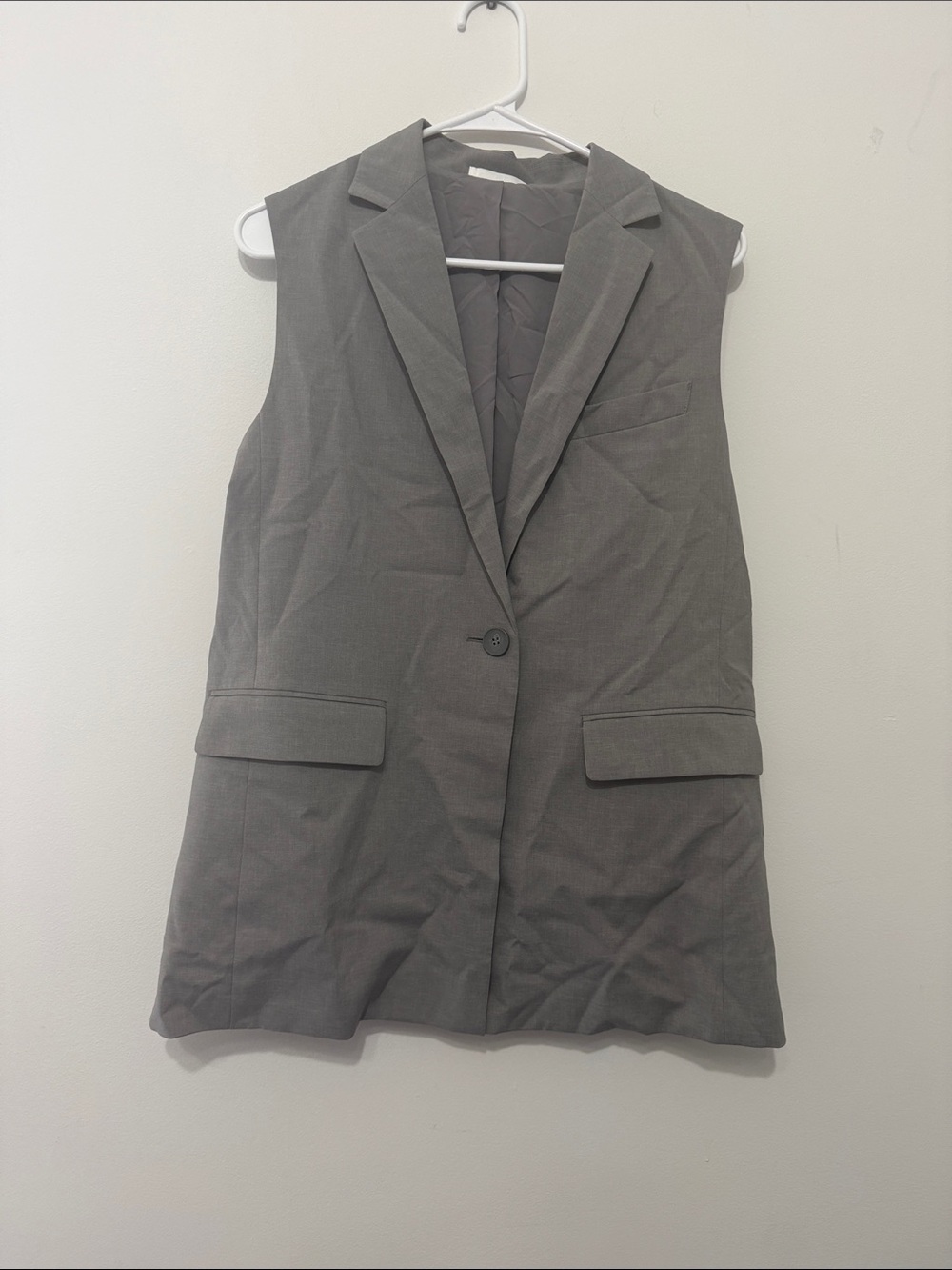 Uniqlo Tailored Gilet-Gray